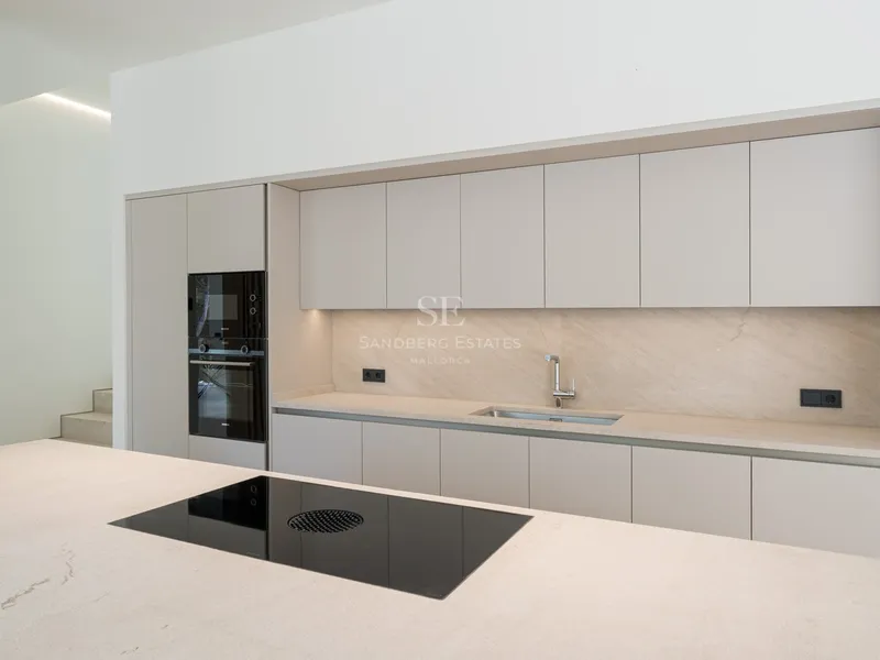 Modern Villa for Sale in Camp de Mar — photo 9