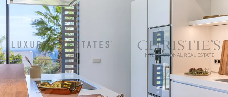 Large new build villa in Sol de Mallorca with beautiful sea views — photo 9