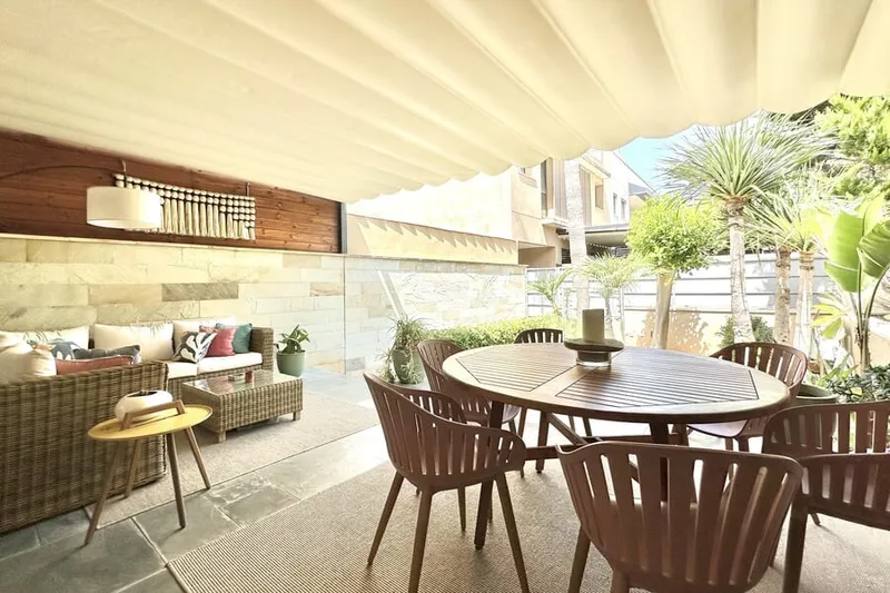 Elegant townhouse with garden and sea views in El Molinar — photo 4