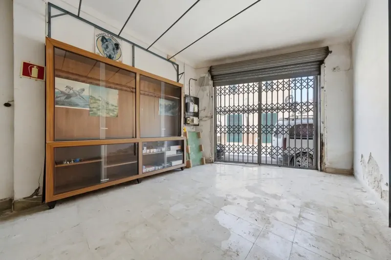 If you are looking for a property with character, space and the opportunity to design it completely to your taste, this village house in Campos is an ex — photo 3