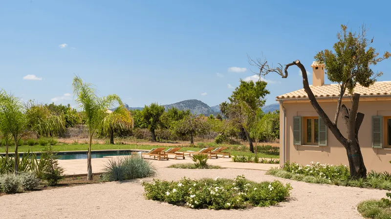 Country home with pool and mountain views near the sea — photo 5