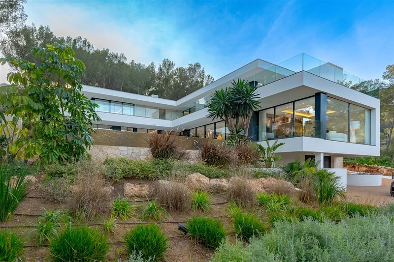 Prestigious Modern Villa for Sale with Panoramic Views in Palma - Son Vida — photo 3