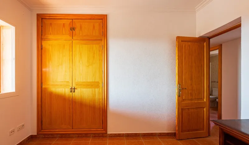 Country House with Land for Sale in Campos, Mallorca — photo 9