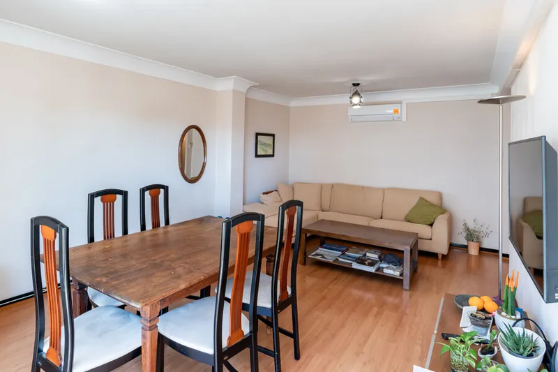 Bright Renovated Apartment in Son Armadams with Open Views and Terrace — photo 7
