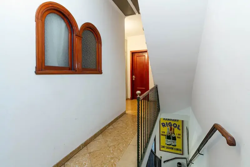 This wonderful six-bedroom house is for sale on one of the main shopping streets of Sóller, right next to the square — photo 5