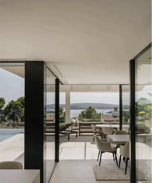 New built luxury villa with sea views in Portals — photo 4