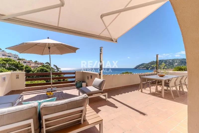 Apartment in Canyamel with stunning sea views and a spacious terrace — photo 1