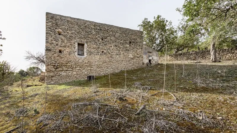 Nestled in the picturesque hill landscape of the Serra de Tramuntana, this 16,000 m2 finca is located near the village — photo 5