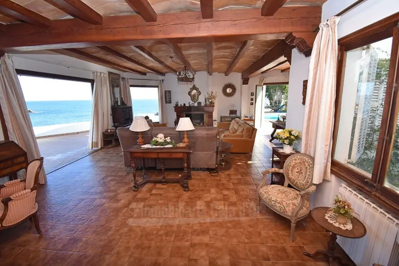 Villa for sale in Cala d'Or, Santanyí — photo 1