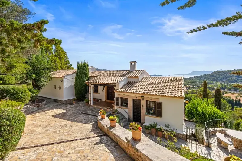 Impressive villa for sale in El Vila with elevated position and wide countryside views — photo 10