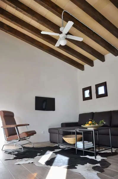 4,000m² finca with 3 rooms, pool and ETV license for sale — photo 5
