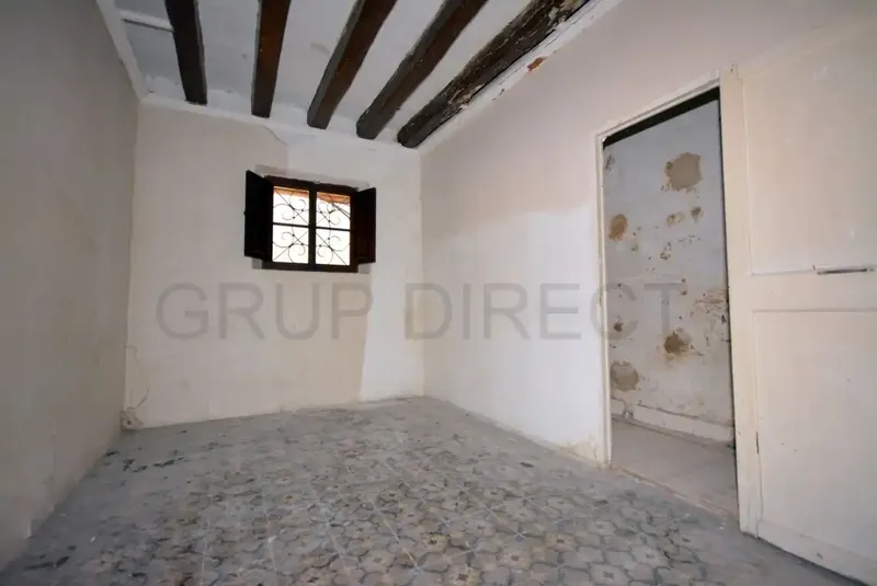 Located in the heart of Palma, Sant Jaume is one of the most elegant neighborhoods in the city. Its stylish residents frequent the wine bars — photo 6