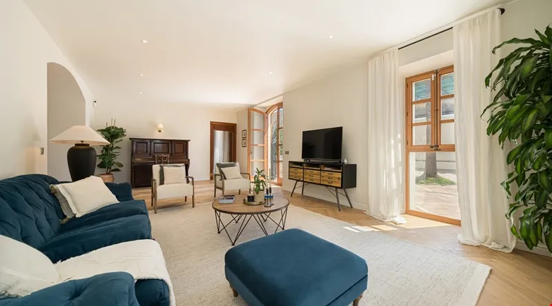Historic eight-bedroom estate with guest apartment and mountain views in Palma — photo 3