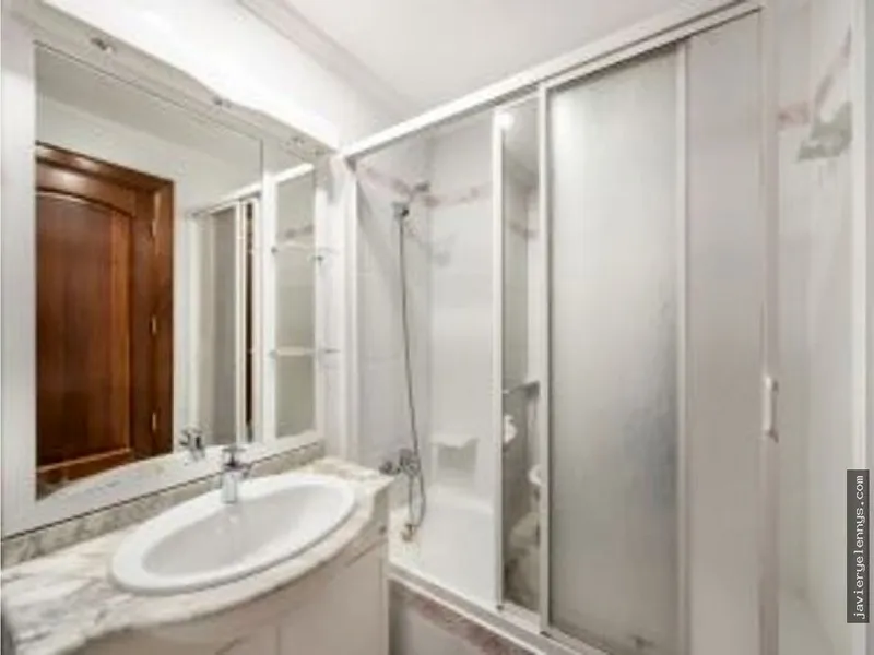 Apartment rental on the seafront promenade — photo 9