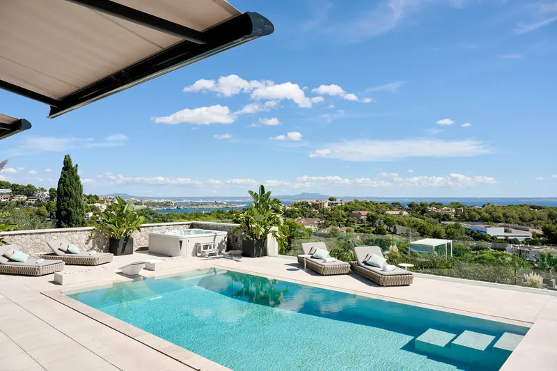 Stylish luxury villa with sea views in Bendinat - Marcel Remus Real Estate — photo 4
