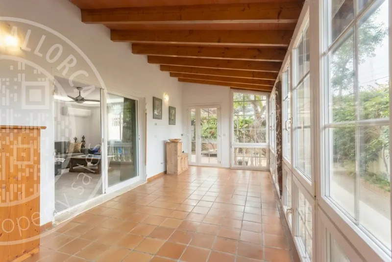 260508 – Charming Family Home near Beaches and Amenities — photo 3