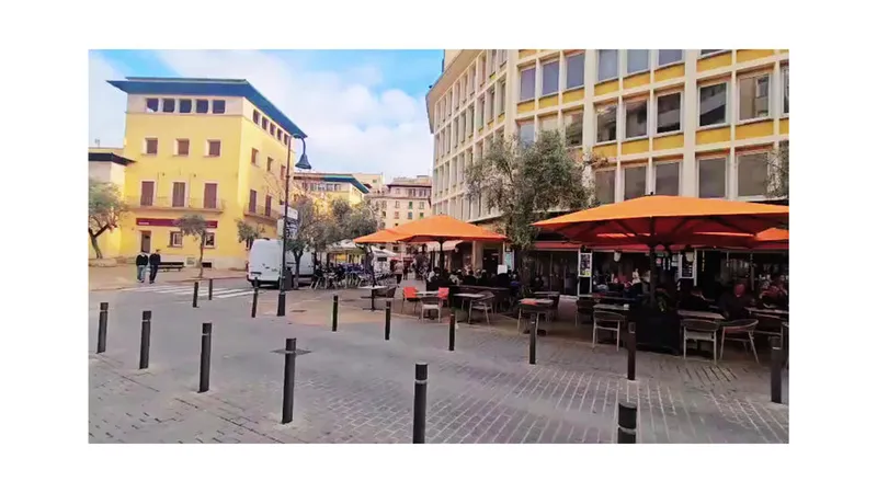 Profitable premises for sale in Plaza de l'Olivar — photo 1