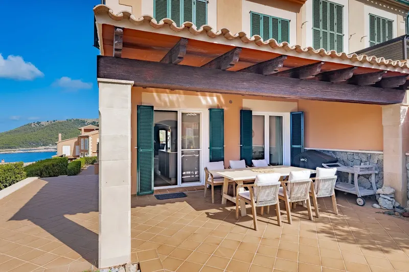 Semi-detached house in an elevated position with spectacular sea views and private pool — photo 11