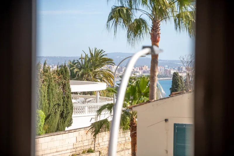 Design penthouse with private terrace and panoramic views in Bonanova — photo 10