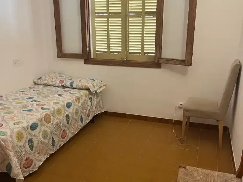 Se alquila apartamento planta baja en comunidad tranquila en sant elm a 30 metro del mar. Luminoso 3 habitaciones dos baños uno en suite com — photo 9
