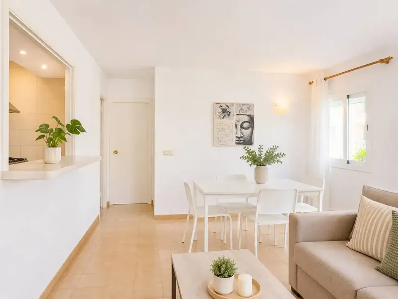 Charming apartment a step from the beach — photo 2