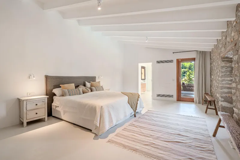 Dream luxury villa in the cozy village of Es Capdella — photo 12
