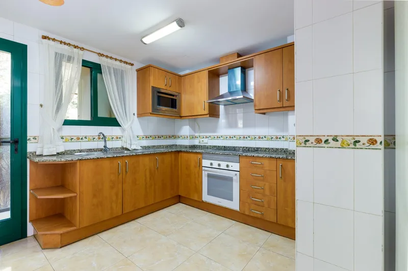 3-bedroom apartment with terrace. Parking, storage room and elevator!!! — photo 8