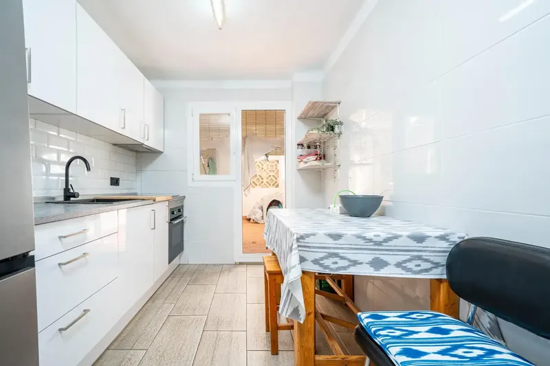 Os presentamos en exclusiva esta magnífica vivienda de 80 m², situada en la Plaza San Cosme, en el consolidado barrio de Son Cotoner, Palma — photo 5