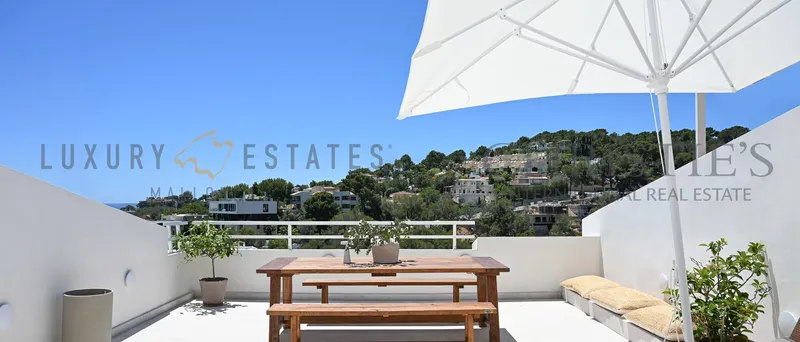 Modern renovated triplex penthouse in Cas Catalá with sea views within walking distance of the harbor — photo 3