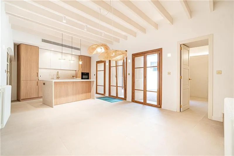 Traditional Mallorcan house with garden on an approximately 194 m² plot. — photo 2