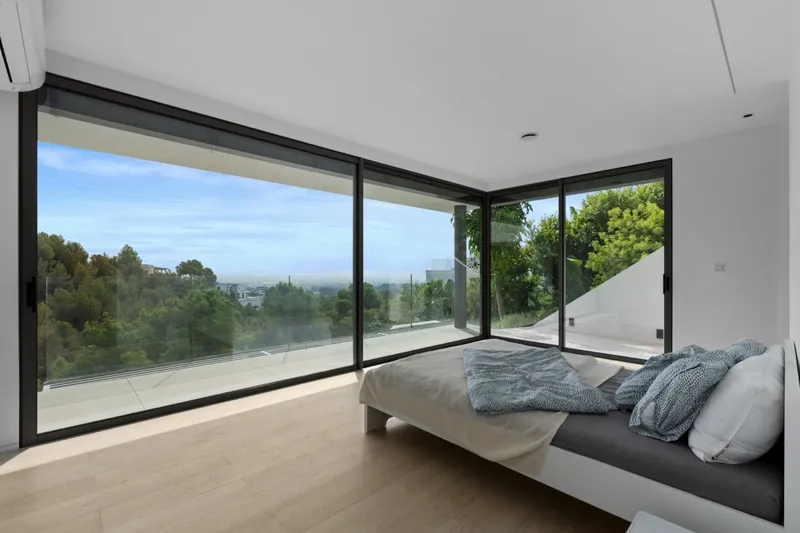 Contemporary Architectural Villa with Infinity Pool and Panoramic Views in Son Vida — photo 11