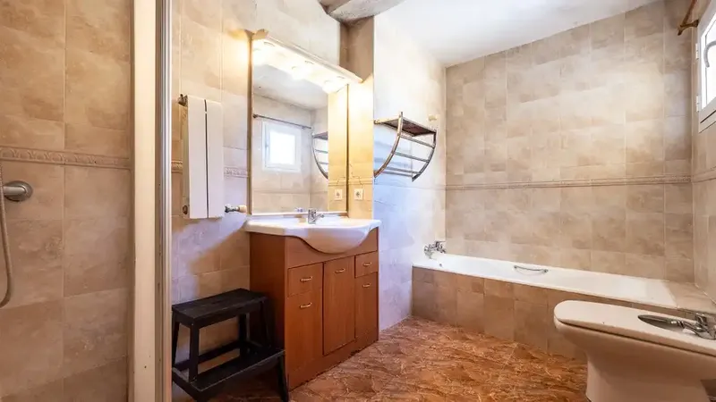 Located in the picturesque setting of Algaida, Mallorca, this property from 1890 represents a unique opportunity for those seeking a project — photo 12