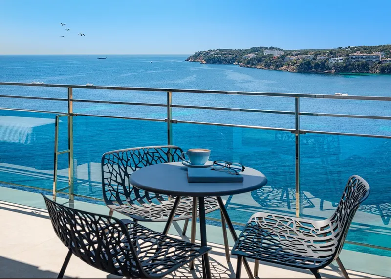 Top quality apartment for sale in Palmanova with private terrace and access to beach — photo 1