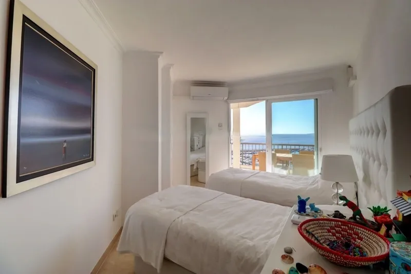 Penthouse with 2 bedrooms in the port of Puerto Portals with fantastic sea views — photo 8