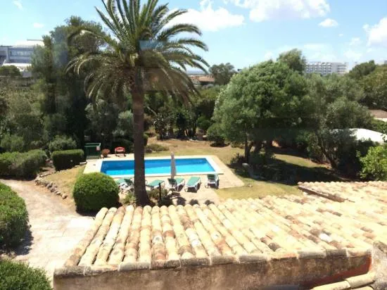 House with pool — photo 3