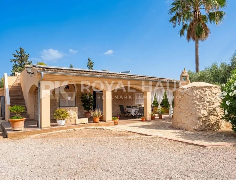 Rural or Farmhouse in Costitx, Province of Balearic Islands — photo 1