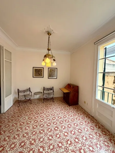 180 sqm Old Town apartment: four bedrooms, original tiles and beams, private terrace — photo 7