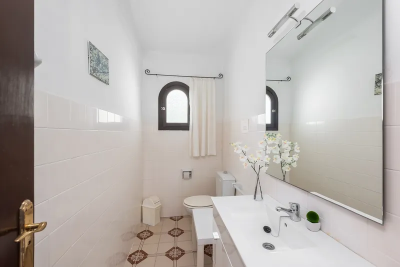 Unique penthouse with fantastic views over Cala Anguila with holiday rental license — photo 8
