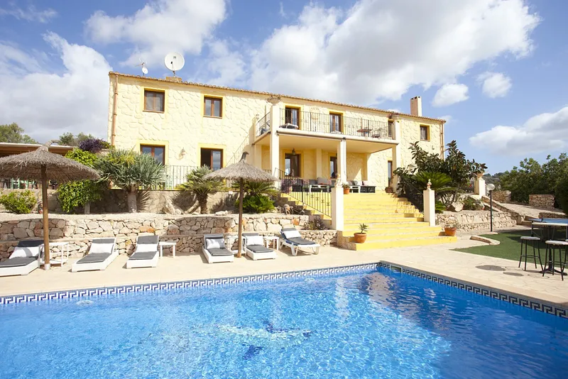 Beautiful finca with potential and holiday rental license — photo 1