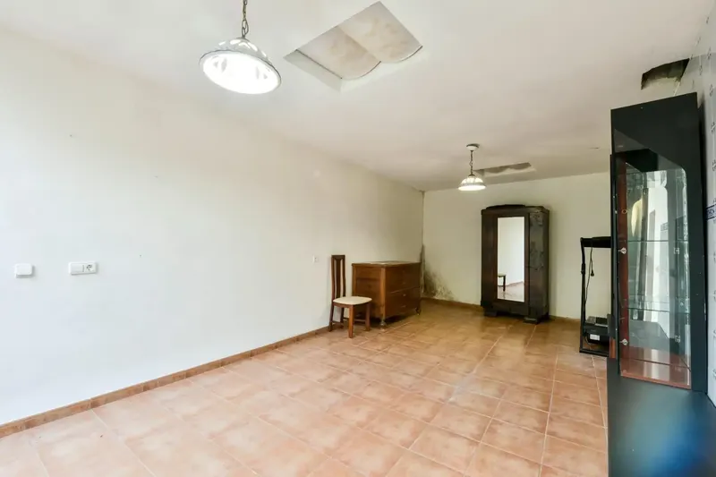 Village house with garage!!! We offer this spacious village house located on a quiet street in Selva, near the center. — photo 6