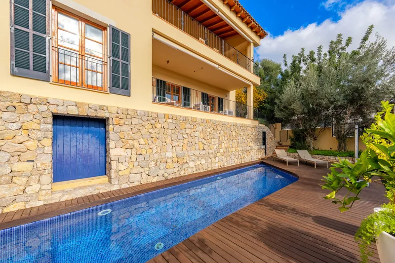 Villa with panoramic views and holiday rental license — photo 2