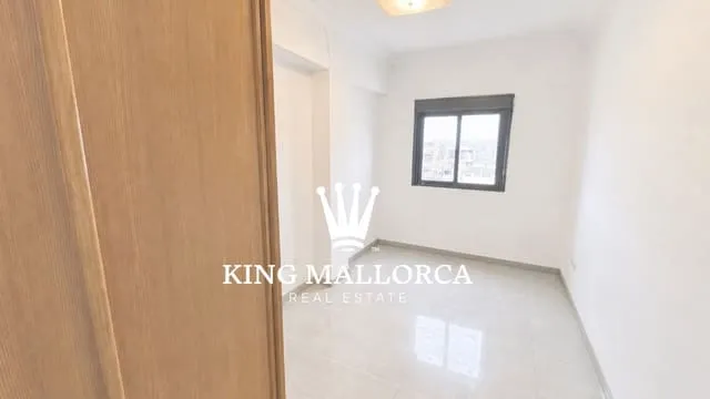 Flat for sale in Palma de Mallorca — photo 2