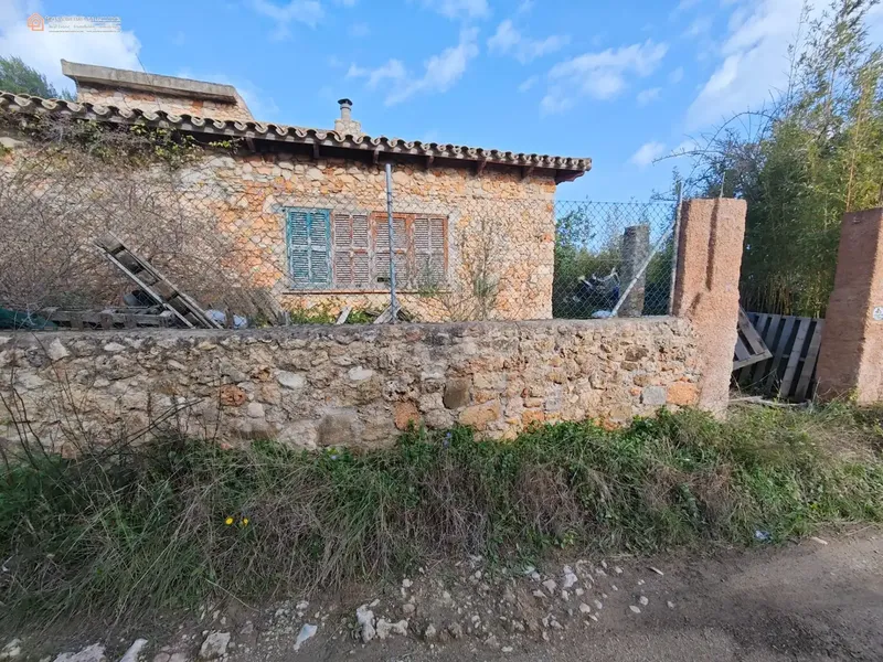 Unique opportunity in the Capdepera area: rustic estate with over 8,000 m2 of land in a natural, quiet and totally private setting — photo 1