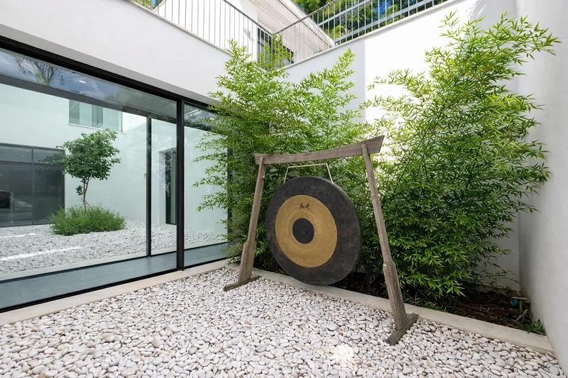Modern villa with panoramic sea views and guest house in Santa Ponsa Mas — photo 12