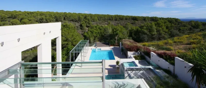Modern designer villa in Sol de Mallorca with building plot and sea access — photo 11