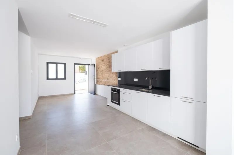 Sold! Stylish family townhouse for sale in Colònia de Sant Jordi, with a pool and garage — photo 12