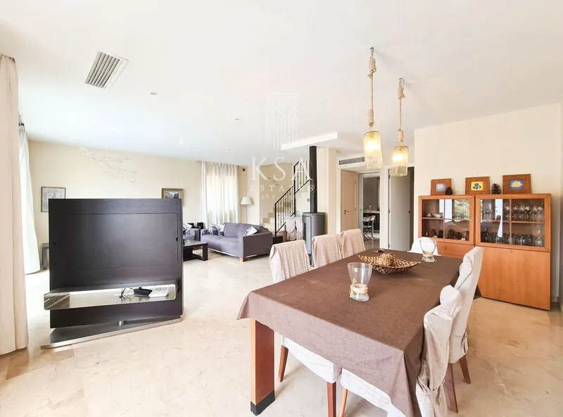 Villa — photo 7