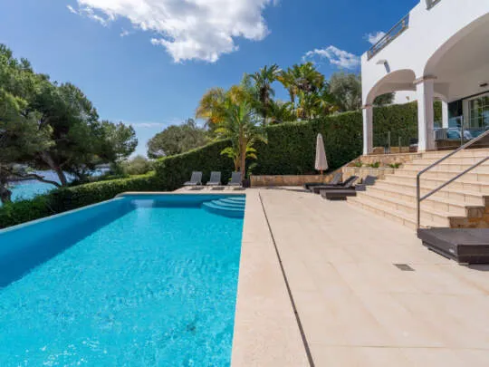 Beachfront villa with ETV license and direct sea access on the first sea line — photo 7