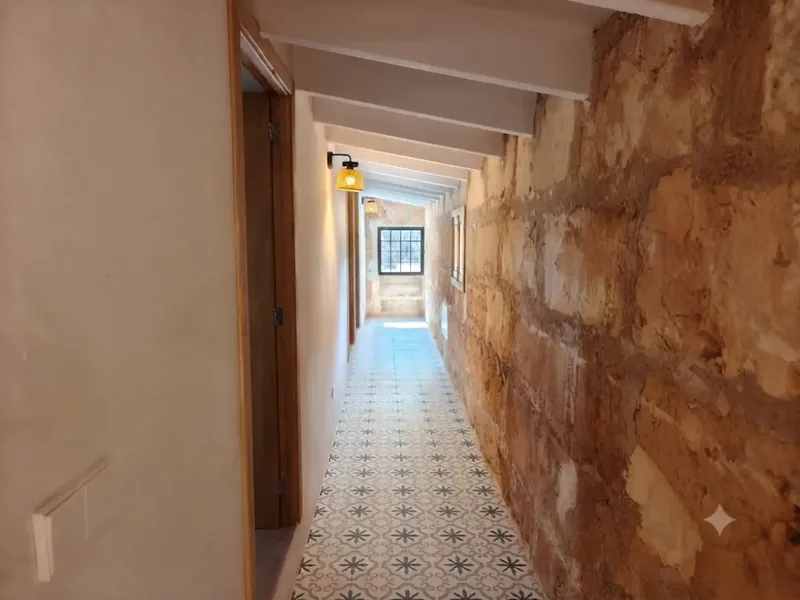 Rustic house for rent. Recently renovated. Everything is new. Air conditioning in the house. Bedroom. Parking, large terrace. — photo 9