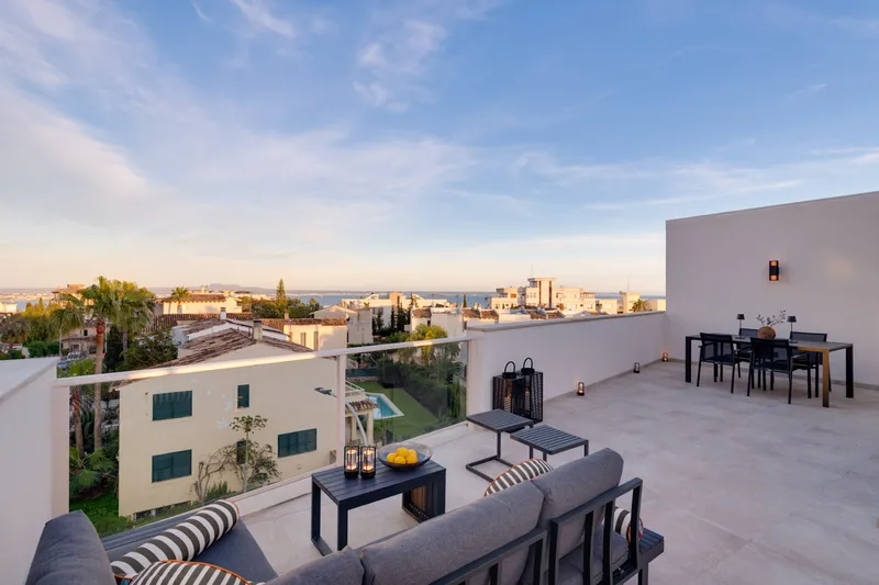 Design penthouse with private terrace and panoramic views in Bonanova — photo 4